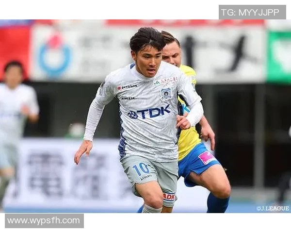 北京篮球队在联合会杯积分榜上以75分稳居首位,领先对手显实力 北京篮球队在联合会杯积分榜上以75分稳居首位,领先对手显实力